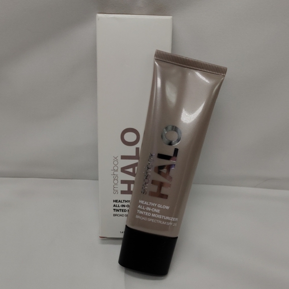Smashbox Halo Healthy Glow All-in-one Tinted Moisturizer SPF 25, In Shade "Dark" - Picture 1 of 6